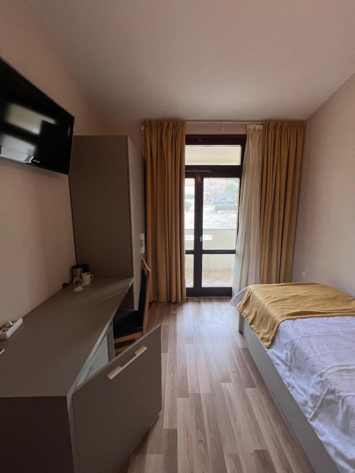 Bellevue Rooms Stara Baška 外观 照片