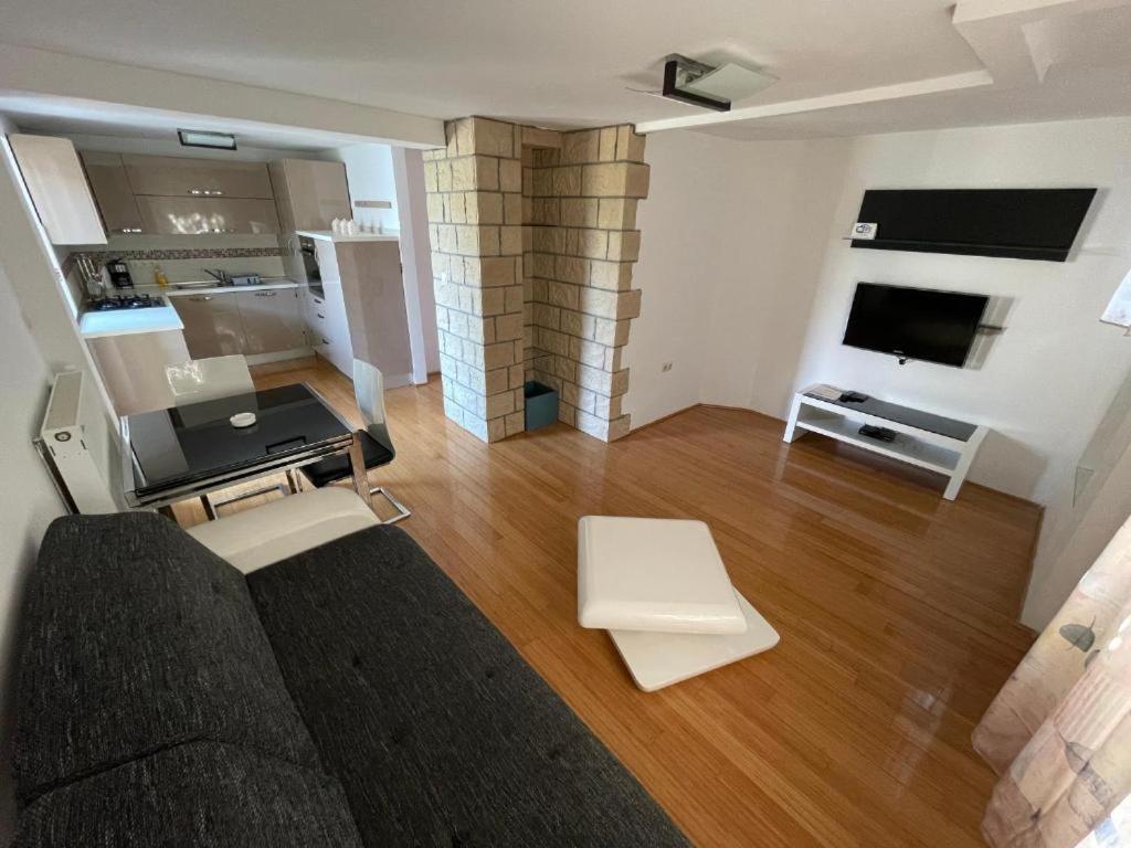 Bellevue Rooms Stara Baška 外观 照片
