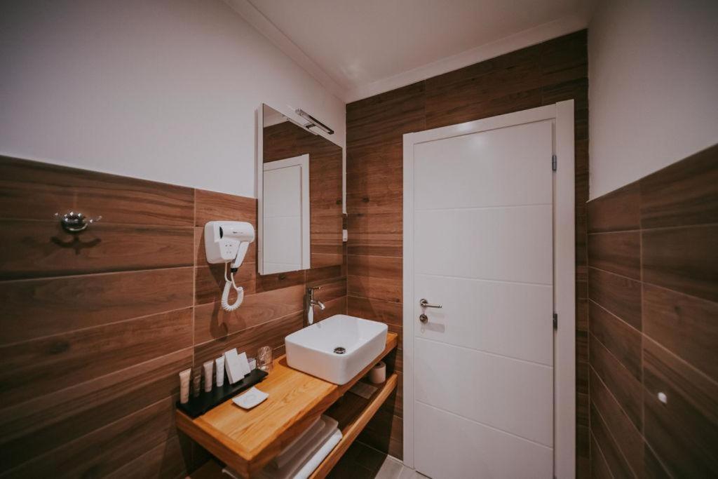 Bellevue Rooms Stara Baška 外观 照片