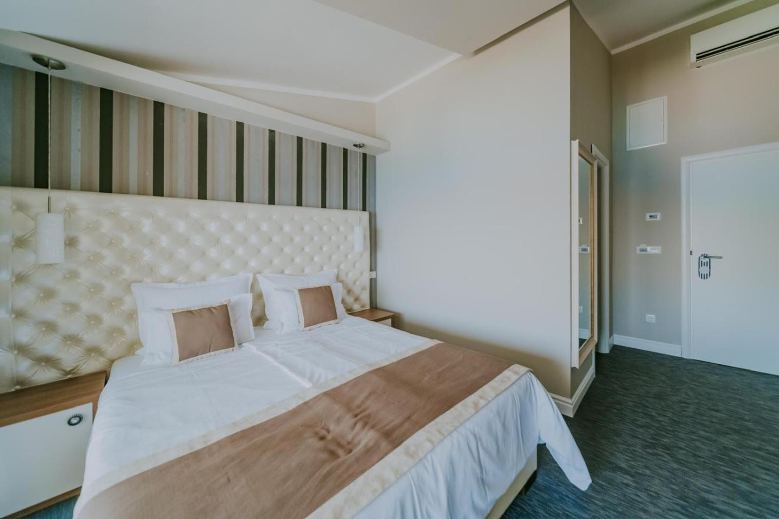 Bellevue Rooms Stara Baška 外观 照片