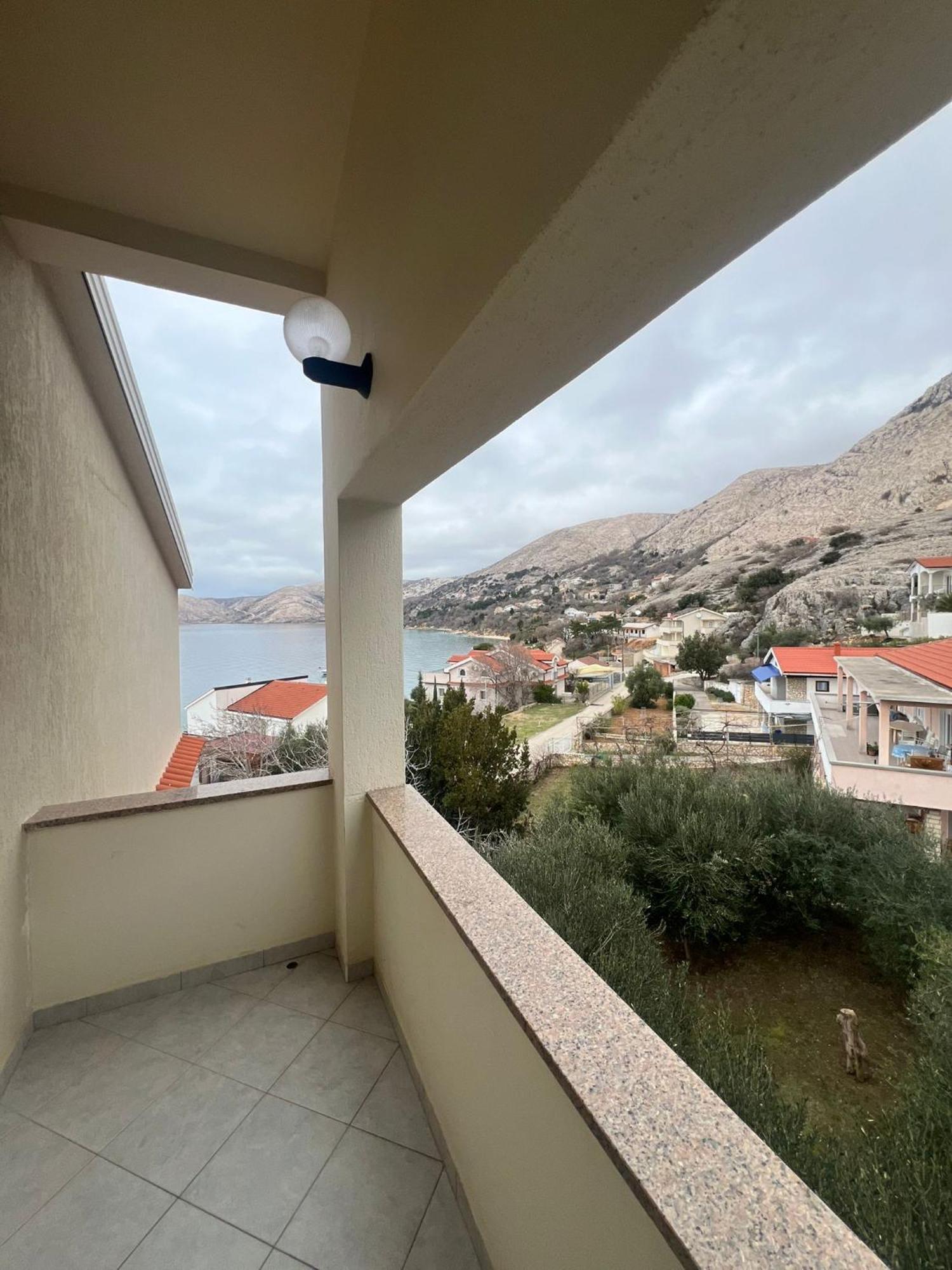 Bellevue Rooms Stara Baška 外观 照片